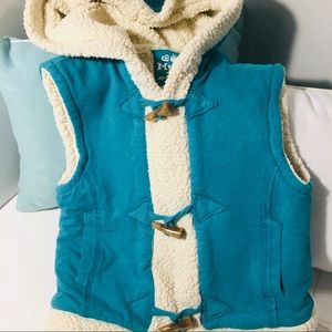 MUDD Sherpa lined girl's vest - M (10/12)